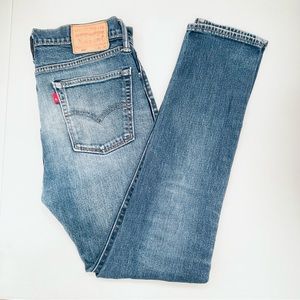 Levi’s 510 jeans skinny fit medium wash ripped knee size 32
